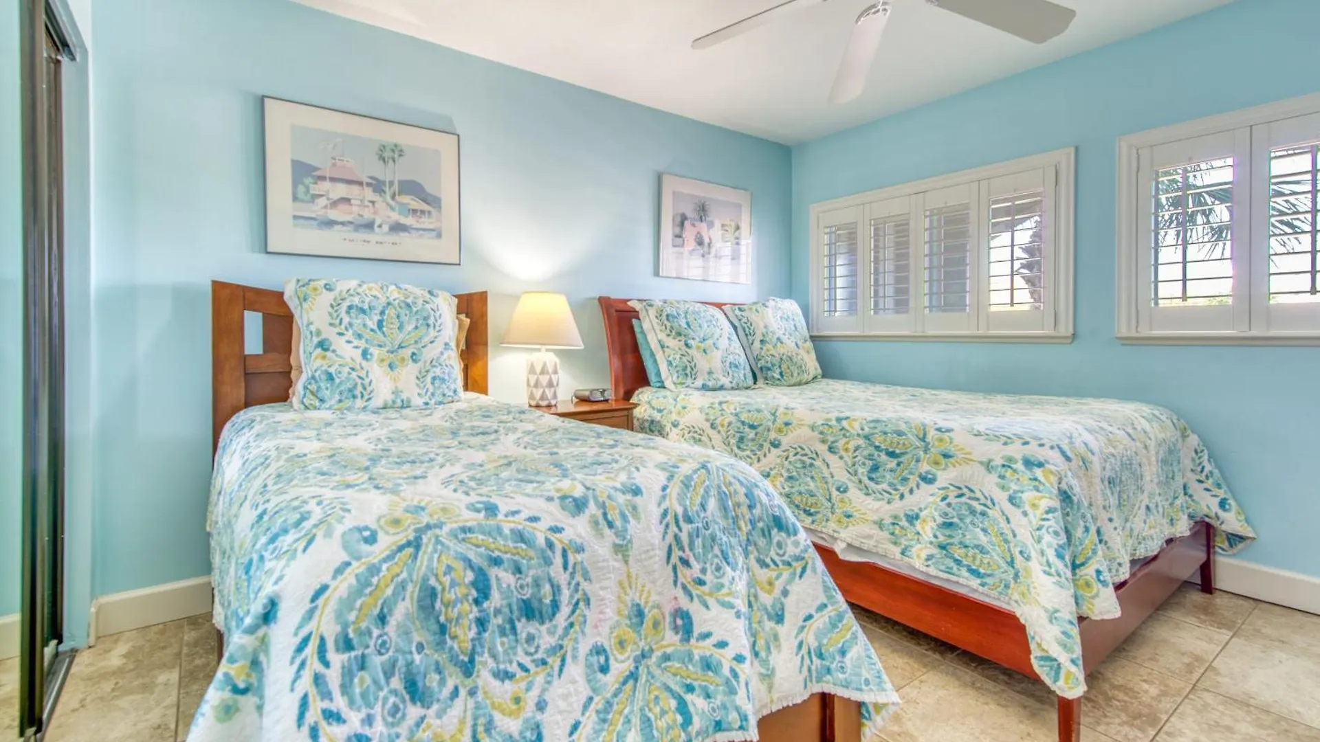 Beach House Condominiums C204 - Beachfront With Pool, Wifi, & Beach Service Destin 0*,
