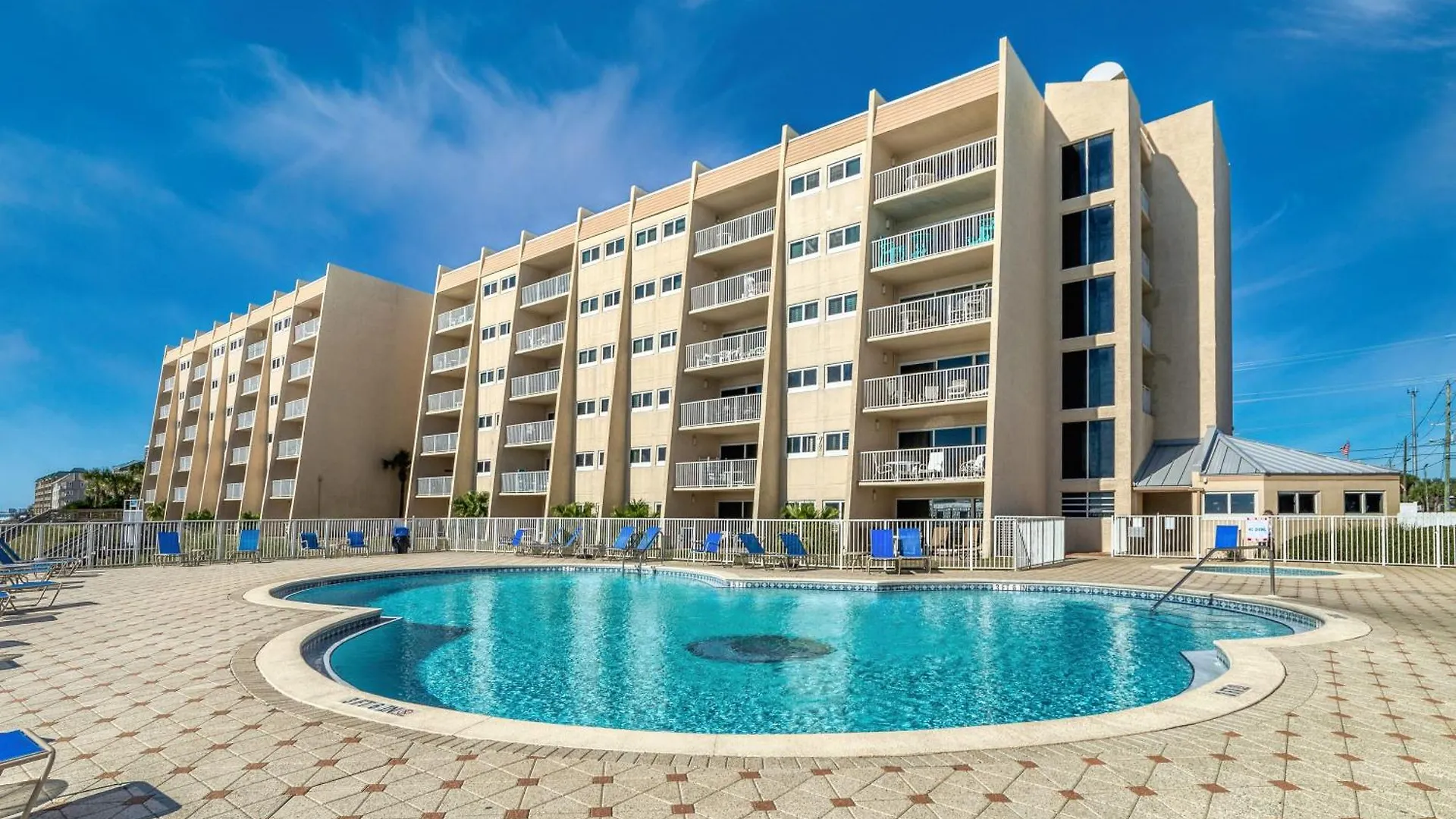 Beach House Condominiums C204 - Beachfront With Pool, Wifi, & Beach Service Destin